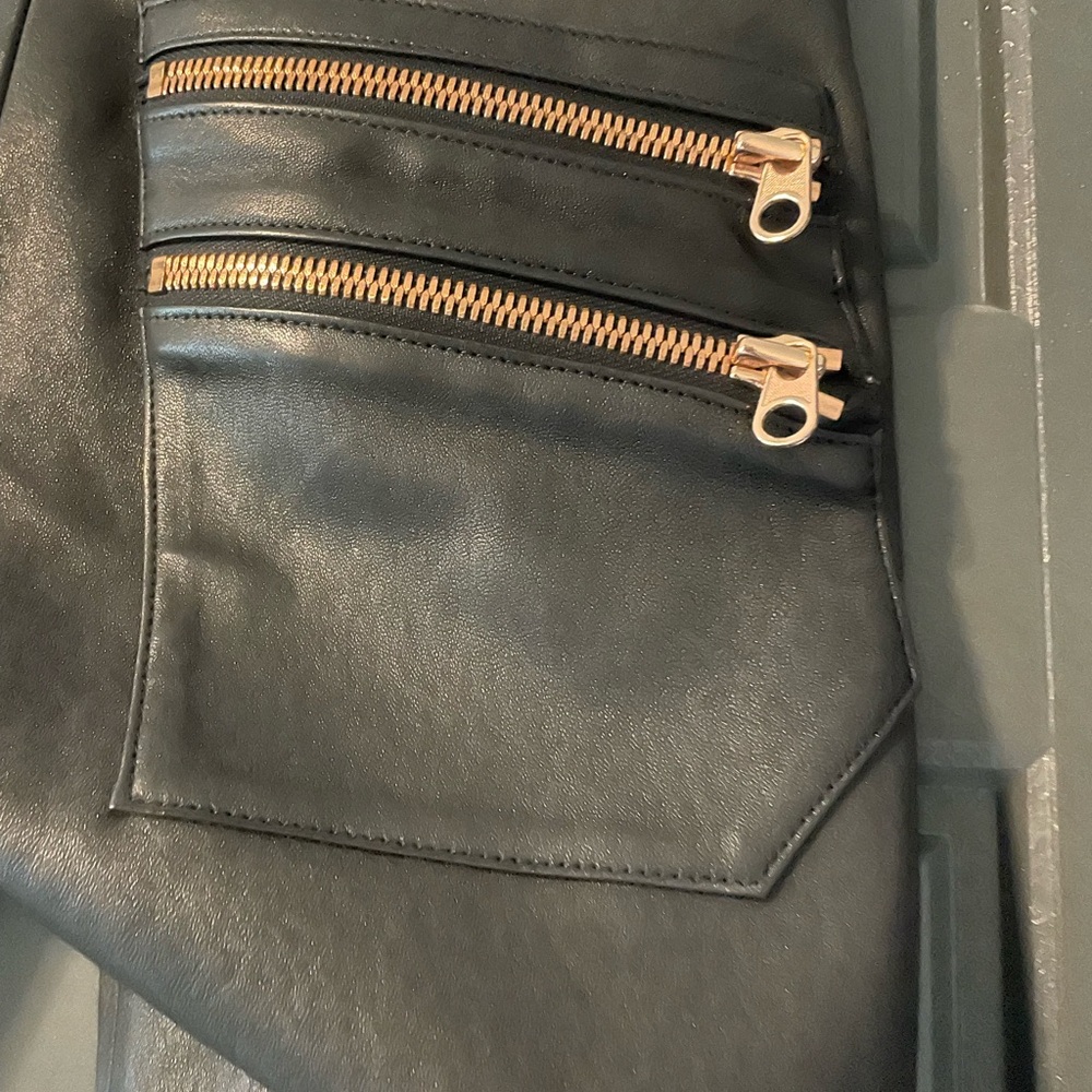 Thomas Wylde cropped leather ankle zip pants size small front zip EUC wo… - Picture 3 of 5